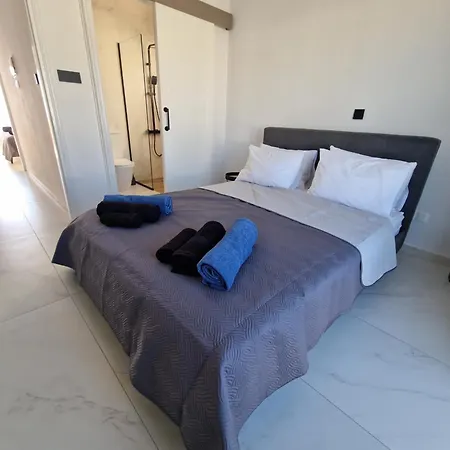 Amavi Villa Peyia